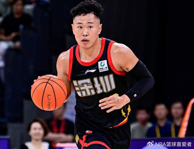世界杯官方客户端下载-17投狂砍32分5助！这才是CBA顶级得分手，郑永刚率队冲冠的杀手锏|深圳男篮|男篮|贺希宁|史密斯|浙江男篮_新浪体育_新浪新闻